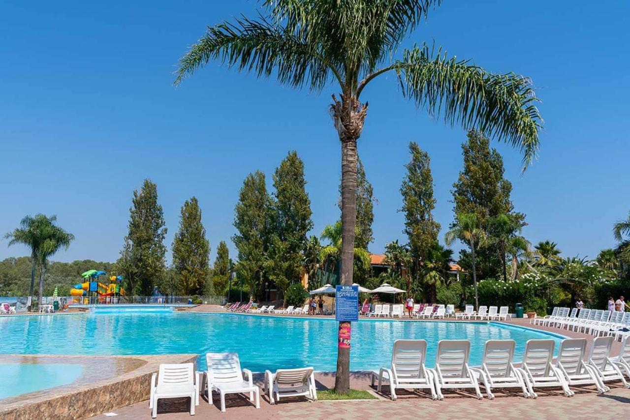 Minerva Club Resort & Golf مارينا دي سيباري المظهر الخارجي الصورة