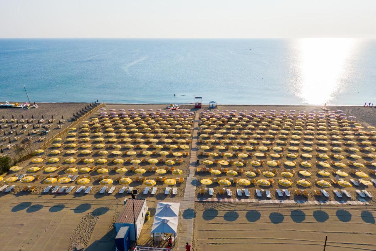 Minerva Club Resort & Golf مارينا دي سيباري المظهر الخارجي الصورة